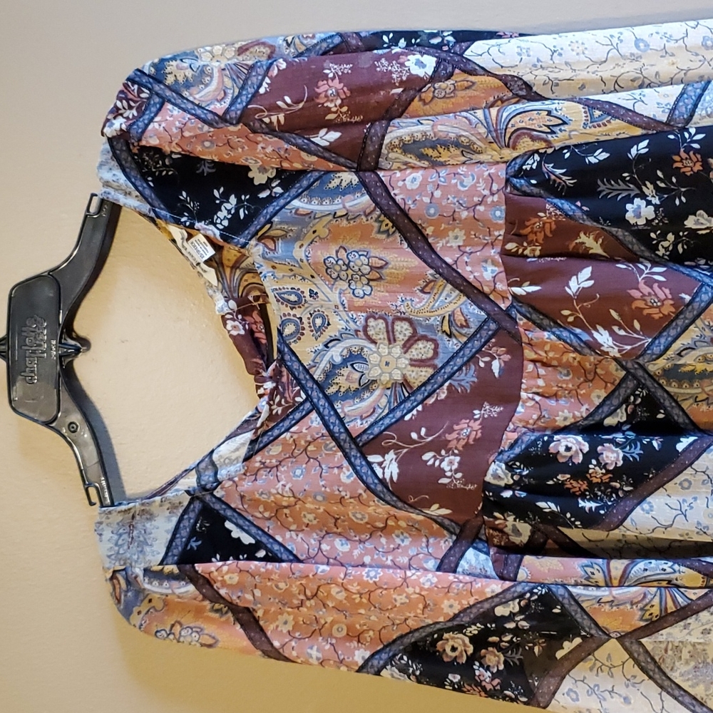 American Eagle Top - Picture 3 of 8